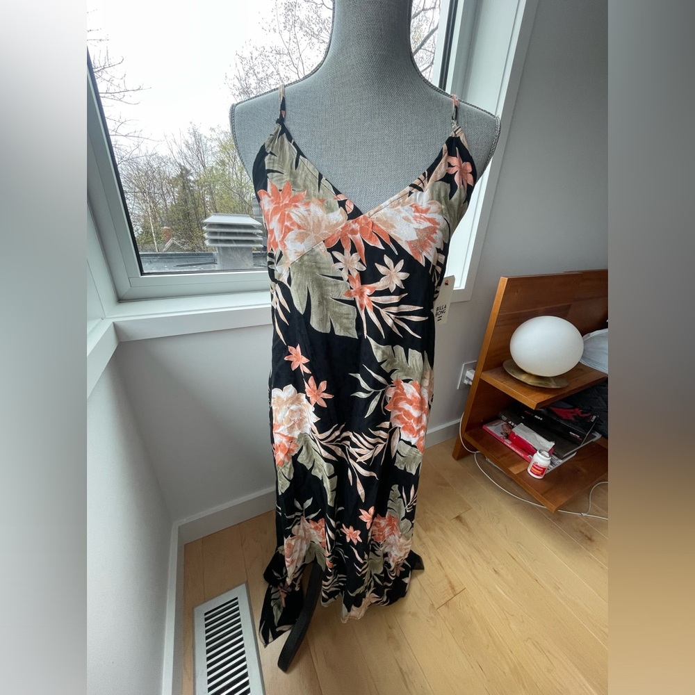 Billabong flowery dress BNWT